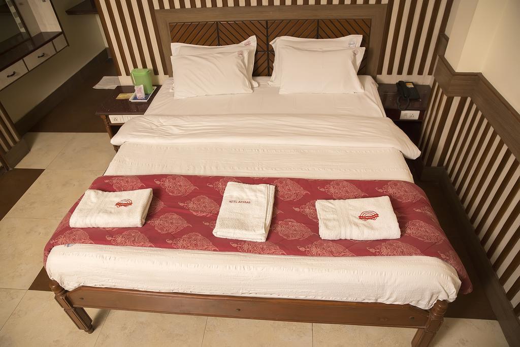 Hotel Aryaas Palayankottai Екстериор снимка