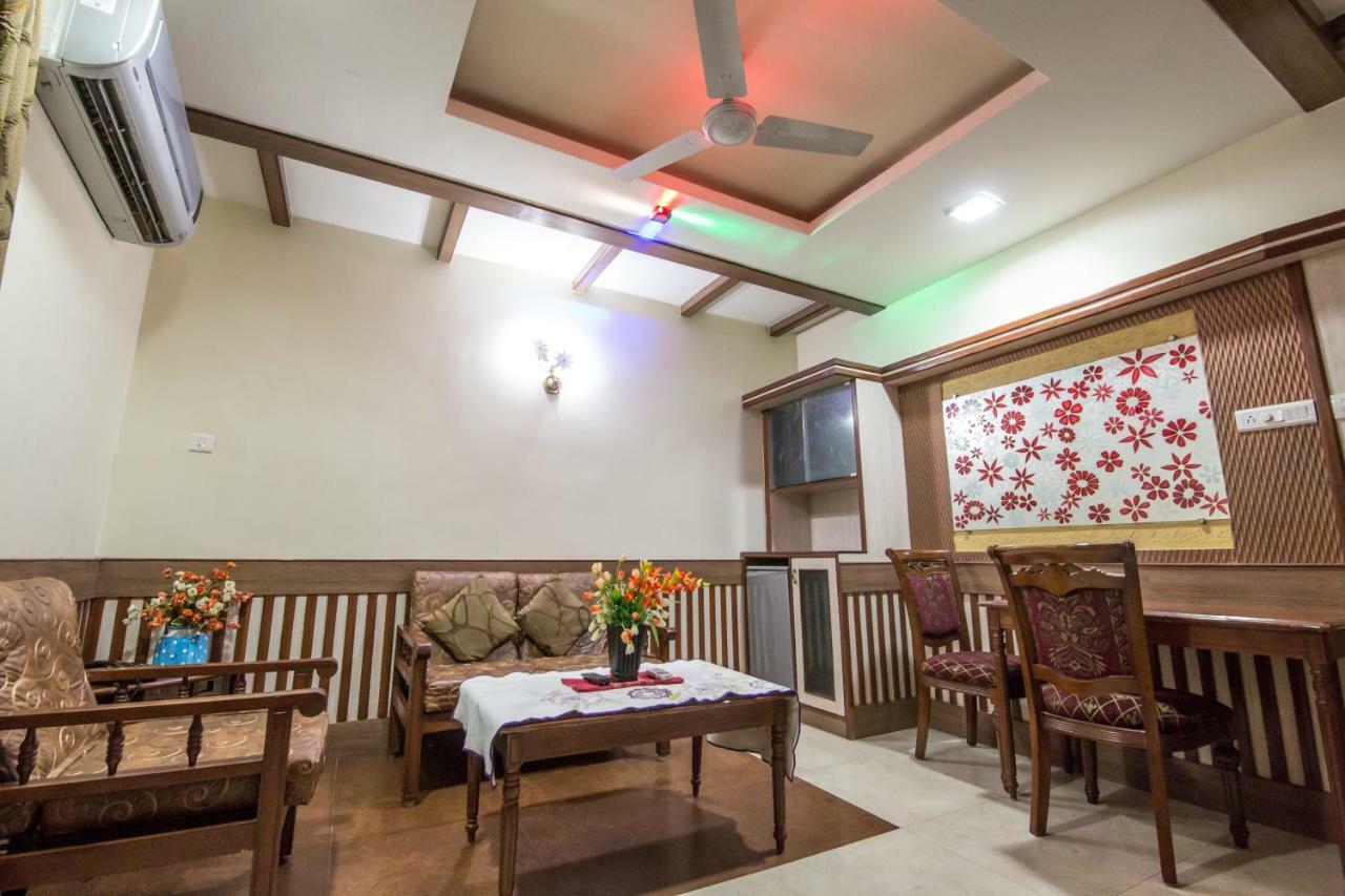 Hotel Aryaas Palayankottai Екстериор снимка