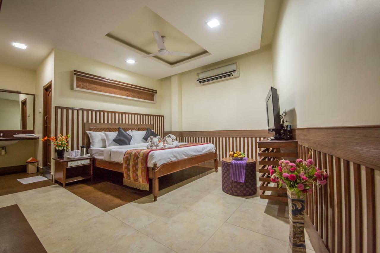 Hotel Aryaas Palayankottai Екстериор снимка