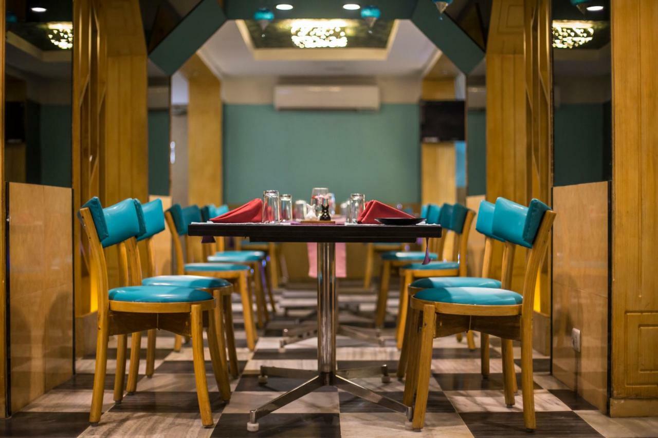 Hotel Aryaas Palayankottai Екстериор снимка