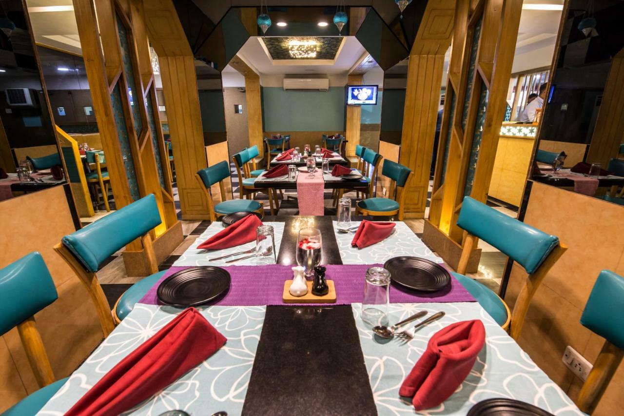 Hotel Aryaas Palayankottai Екстериор снимка