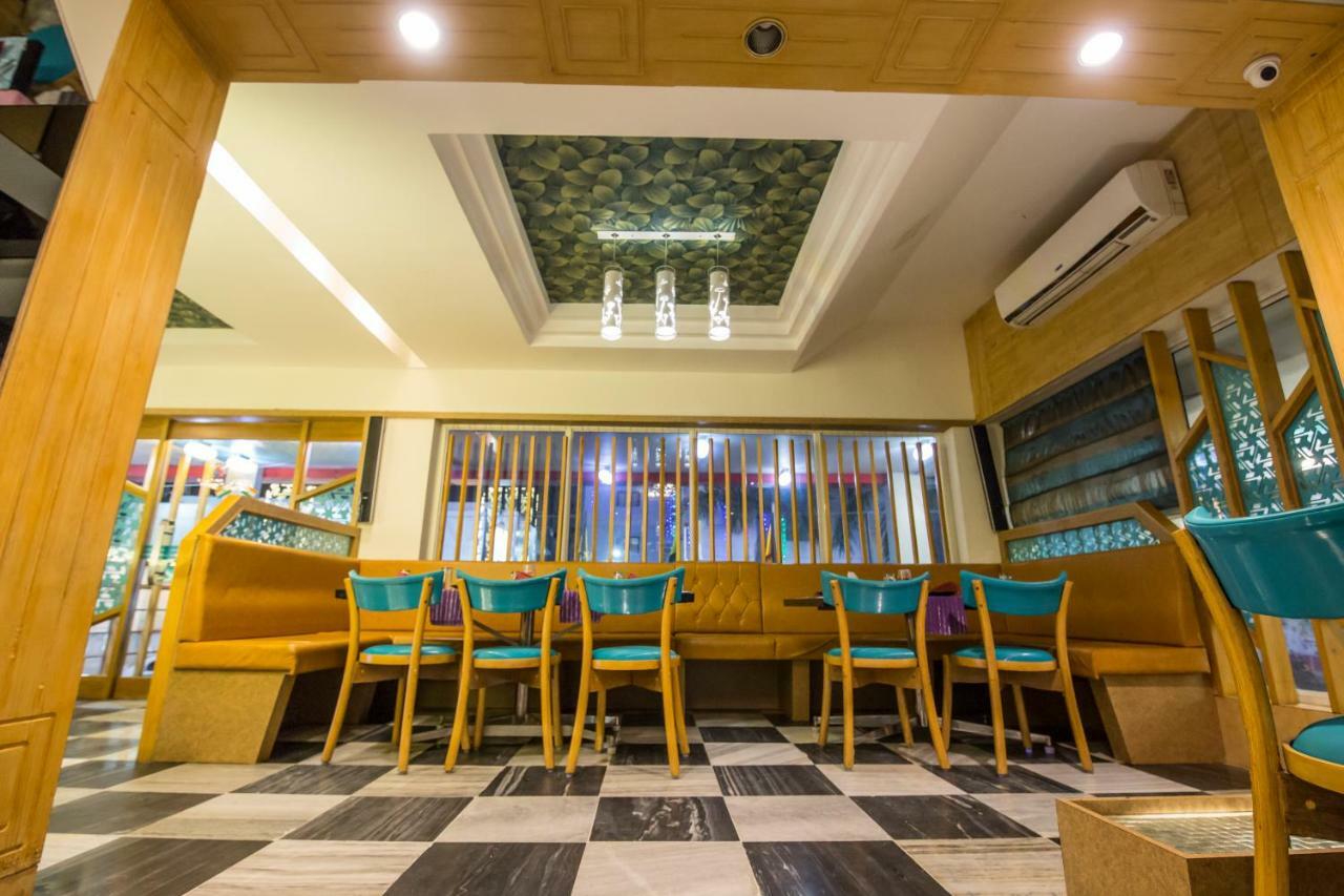 Hotel Aryaas Palayankottai Екстериор снимка