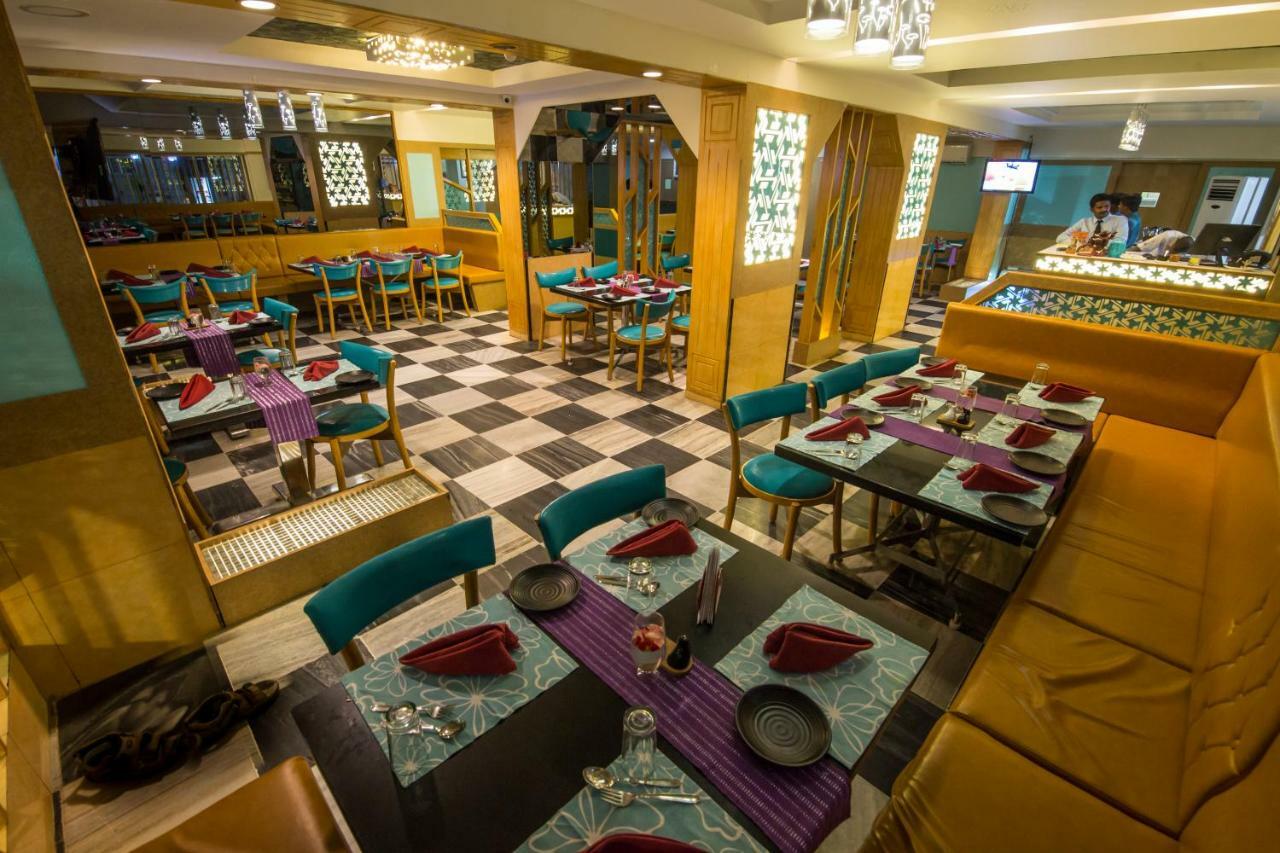 Hotel Aryaas Palayankottai Екстериор снимка
