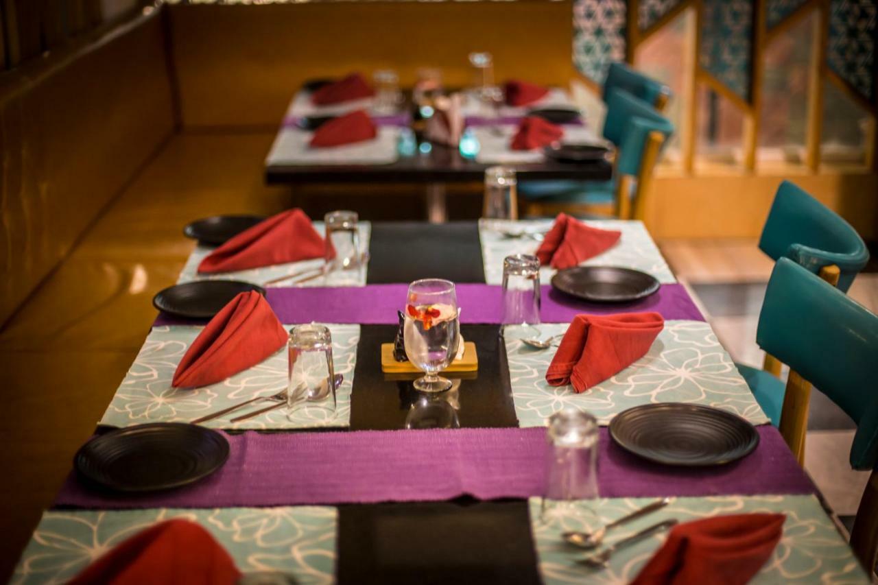 Hotel Aryaas Palayankottai Екстериор снимка